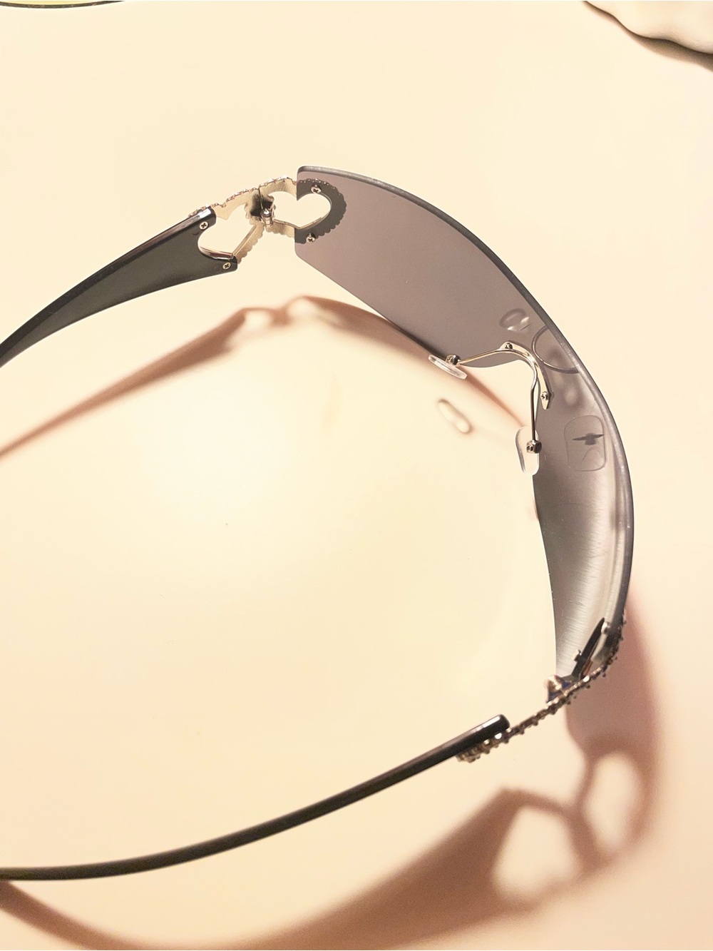 Women's Sunglasses Silver Hearts - Gray Lens - Picture 4 of 4